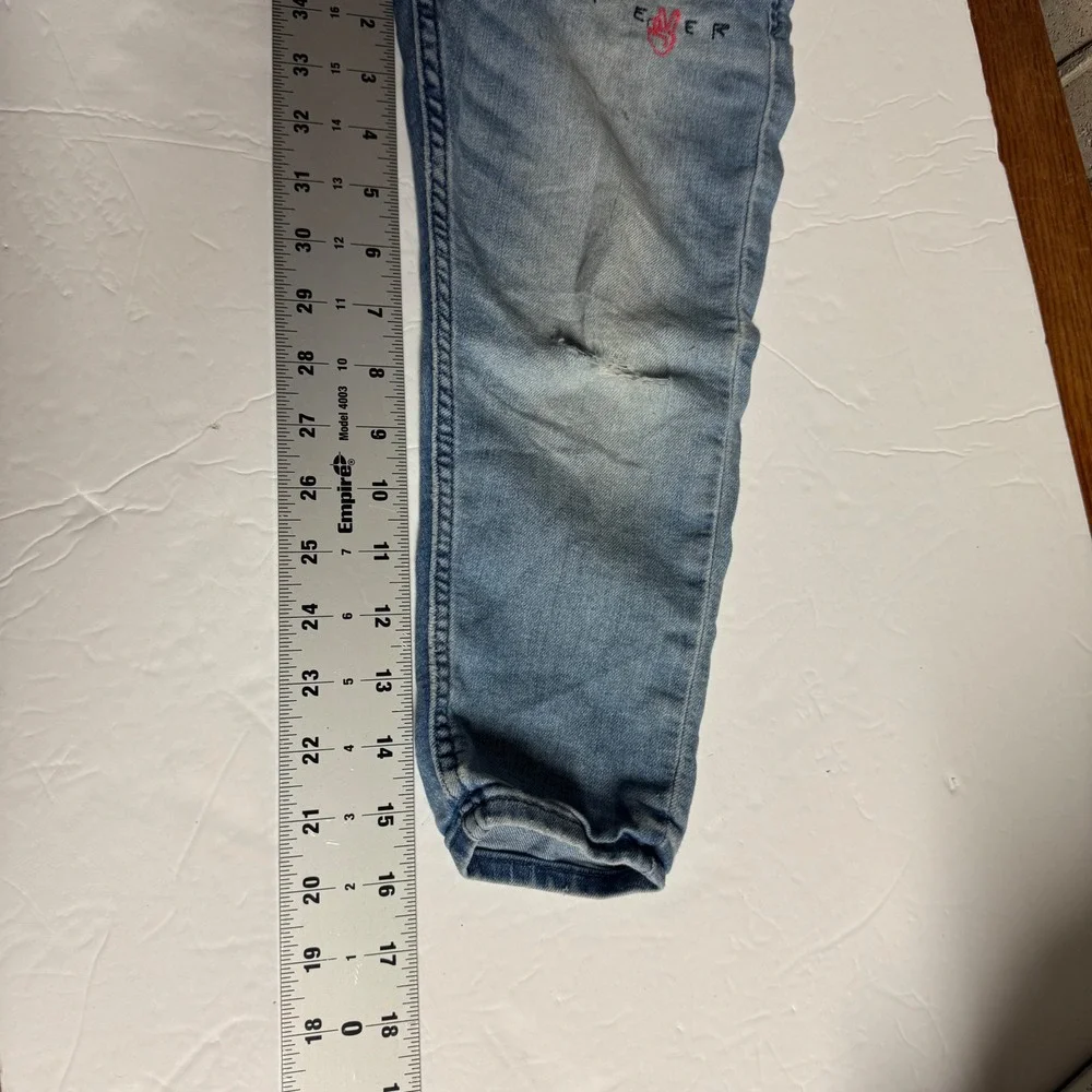 H&M Relaxed Tapered Leg Denim Jeans Distressed‎ Graphics Kids Size 3-4Y